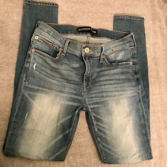 Express Mid Rise Faded Stretch Jean Leggings - Picture 2 of 5